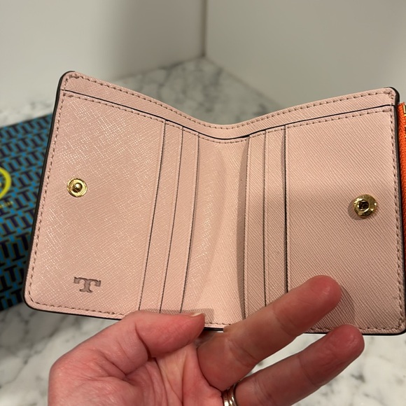 Tory Burch Robinson Color-Block Mini Wallet - Picture 4 of 4